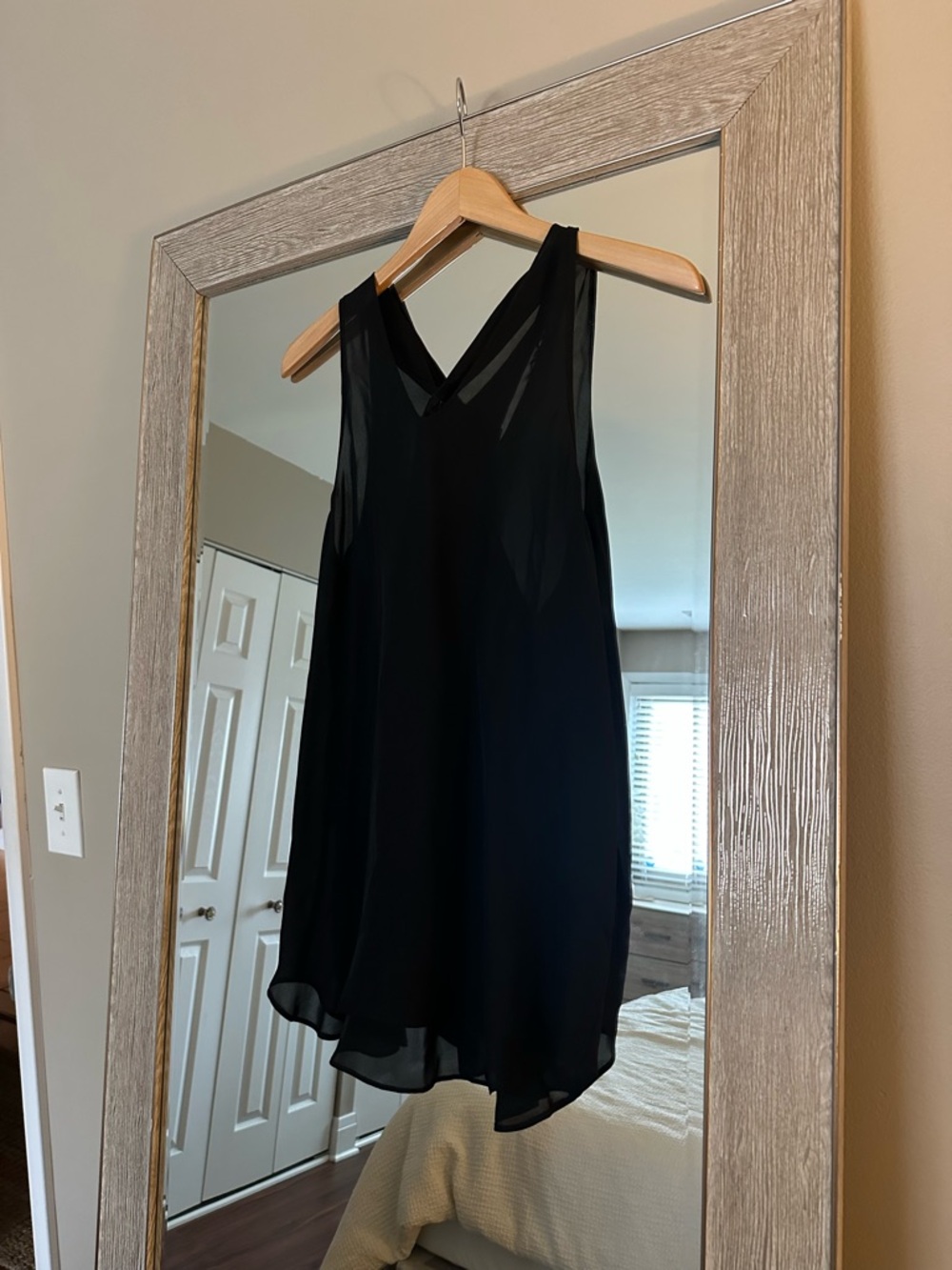 Nili Lotan Black 100% Silk NWT Cross Over Strap Tank Blouse Size Small